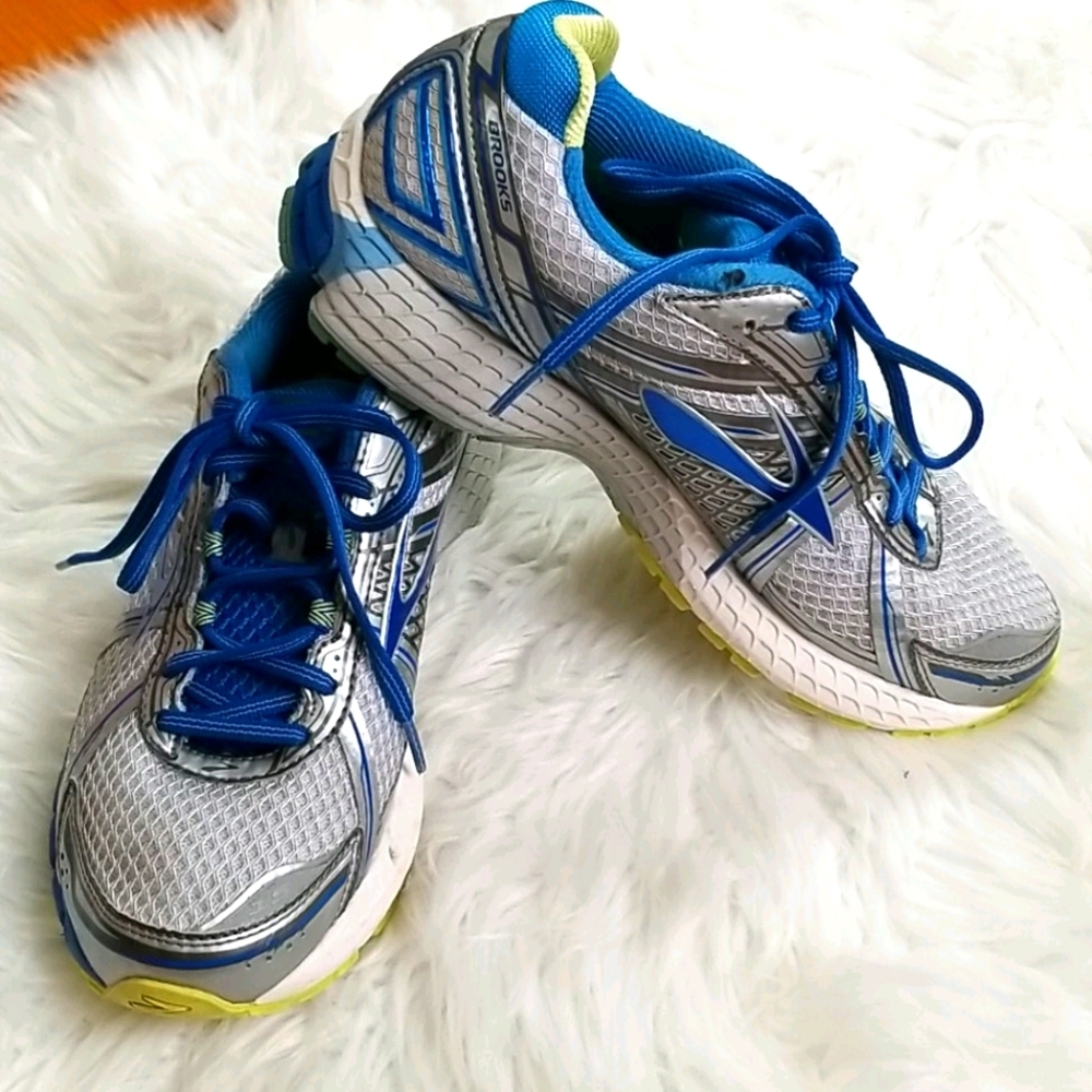 Brooks Adrenaline GTS15 Womens Running Sneakers